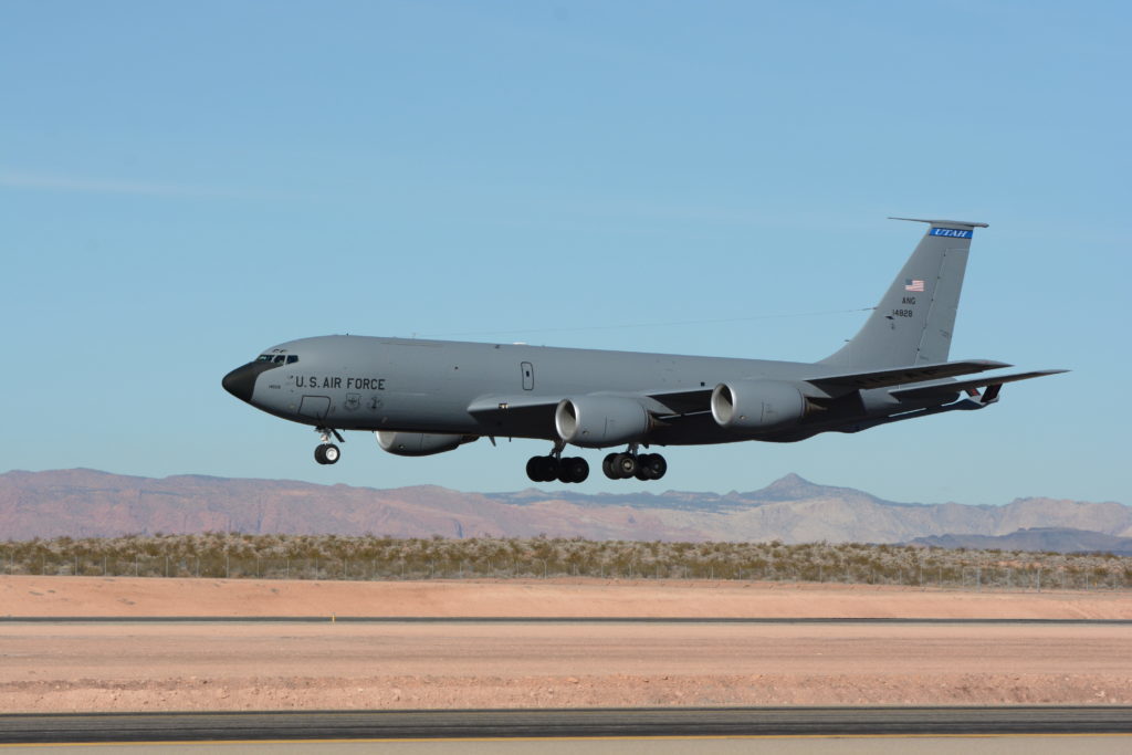 Un avión militar aterriza en el aeropuerto regional de St. George, Utah, fecha no especificada | Foto cortesía de Brad Kitchen, Noticias St. George