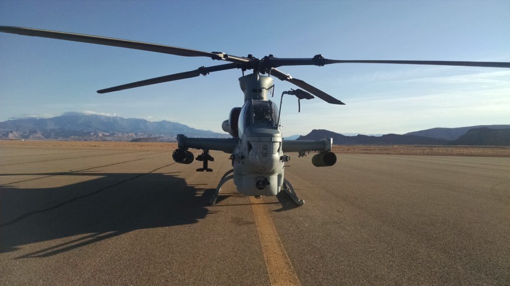 Helicópteros militares en el aeropuerto regional de St. George, Utah, fecha no especificada | Foto cortesía de Brad Kitchen, Noticias St. George